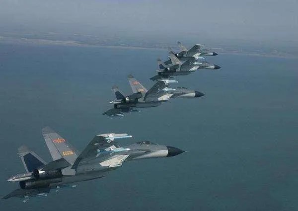 解放军首次曝光超强制空战斗机,这款战机到底有何特别之处?