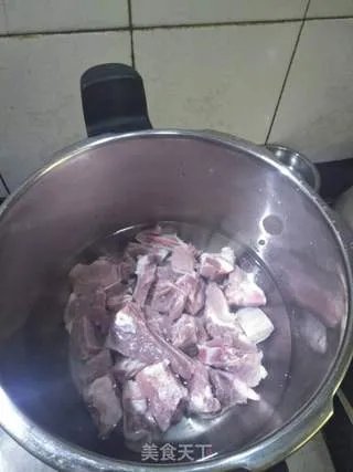 排骨炖土豆