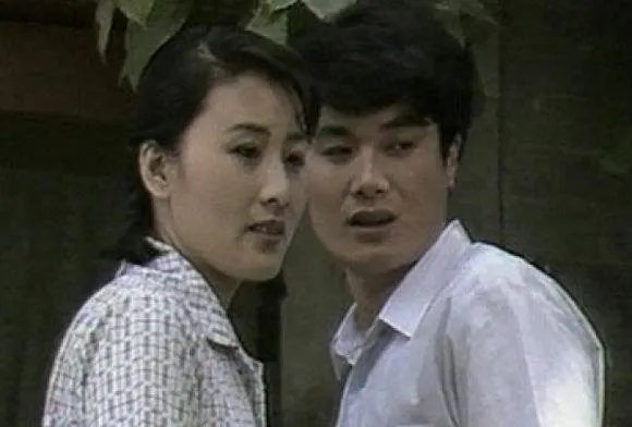 张凯丽一共有几任丈夫 郭冬临真的是张凯丽的老公吗