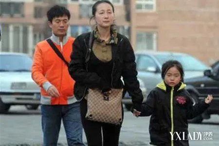 黄健翔前妻