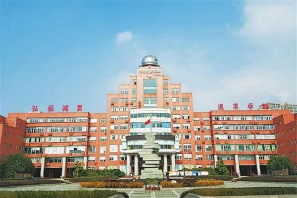 四川最好的十所高中：石室中学上榜，成都七中第一