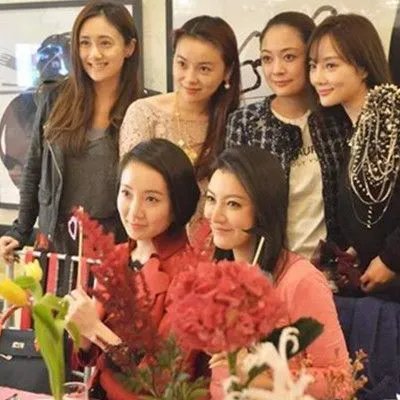 郑钧的女儿多大了？ 揭秘郑钧大女儿为何不在自己身边内幕
