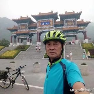 自行车爱好者去骑车旅行,准备个什么户外生存包较好?