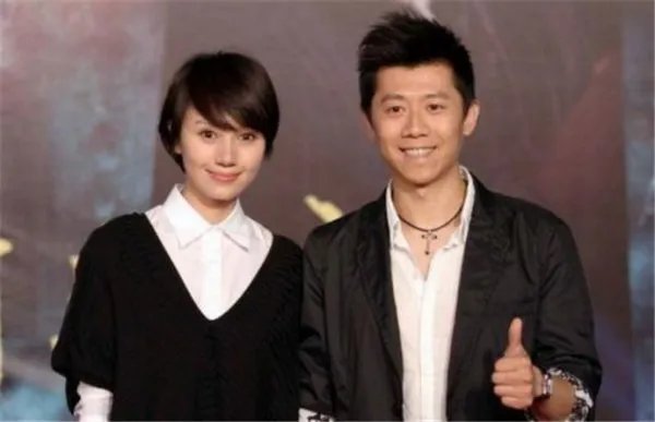 娱乐圈有哪些明星夫妇是彼此的初恋？
