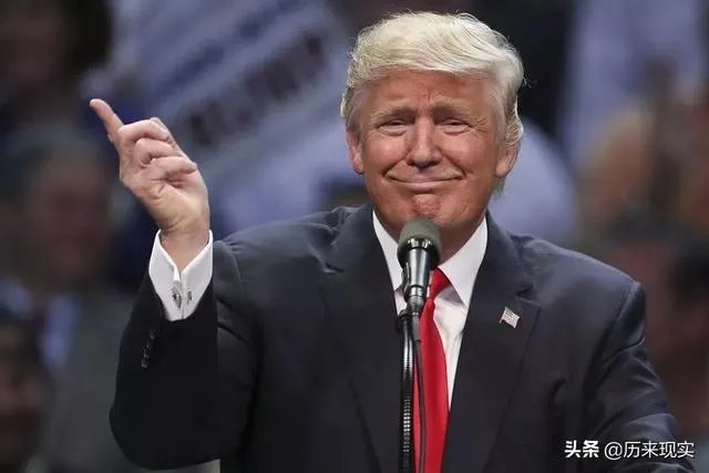 突发:伊朗一架战机在波斯湾水域坠毁,是被美国击落的吗?
