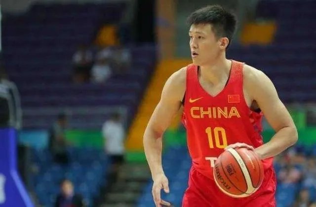 浙江广厦男篮主帅李春江是被球迷高估的教练吗?为什么?