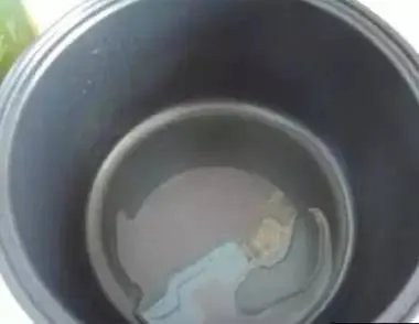 【生活妙招】电饭锅做蛋糕原来如此简单!保存好,别丢了!