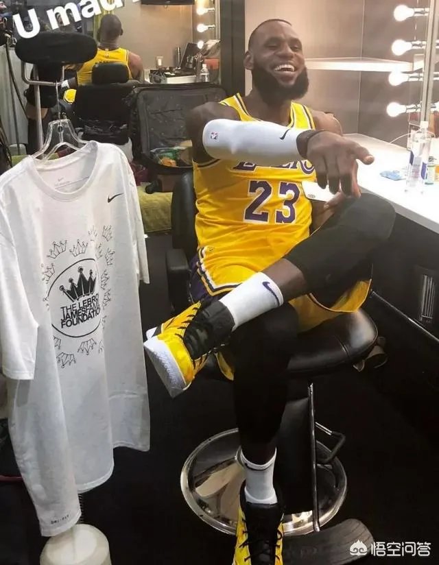 NBA新赛季圣诞大战赛程已经公布,你认为哪支球队的缺席是最遗憾的?