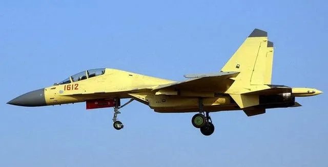 解放军首次曝光超强制空战斗机,这款战机到底有何特别之处?