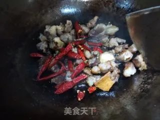 牛腩炖萝卜