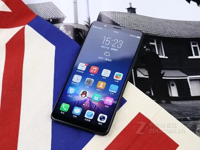 iPhone一张脸用4年 国产机带领苹果创新
