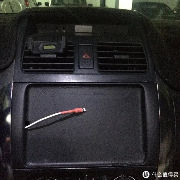 来吧,把iPad mini装进你的汽车中控!