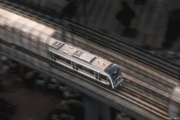 D2809次列车殉职司机5秒内紧急制动，司机的这一行为拯救了多少人？