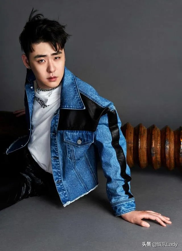 可以分享德云社私服照片吗?