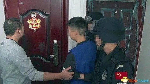 少年为玩网游抢劫邻居 被抓时吼：等我把游戏退了
