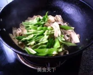 尖椒干豆腐