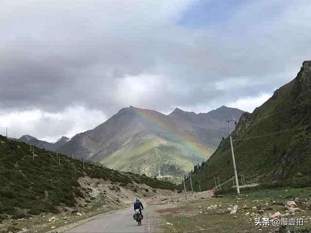 自行车爱好者去骑车旅行,准备个什么户外生存包较好?