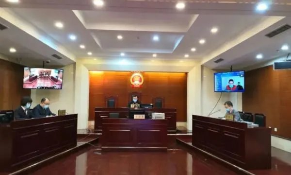 如何看待北京男子别车泼咖啡获刑三个月一事？