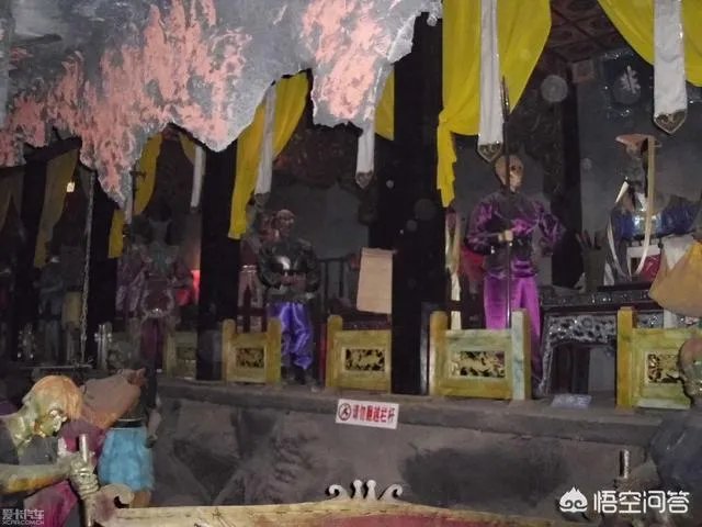对重庆市丰都县的鬼城,为什么叫鬼城,能科普一下吗?