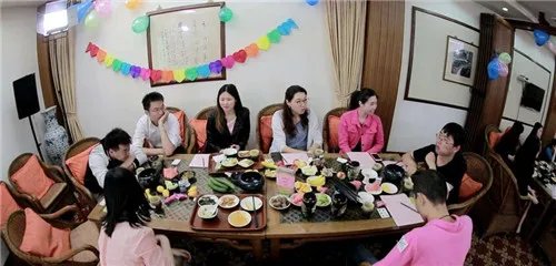 2018新婚姻法规定领取结婚证年龄 领取结婚证需要注意什么
